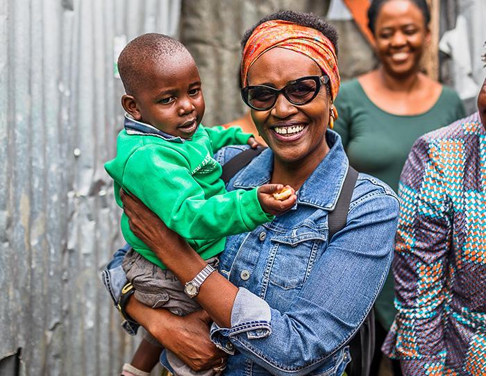 Winnie Byanyima visits Kiambiu Informal Settlement in Nairobi, Kenya (Photo: UNAIDS/Brian Otieno)